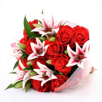 red roses and pink lilis bouquet in this valentine to japan